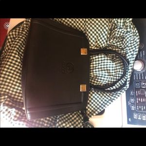 Black tote purse